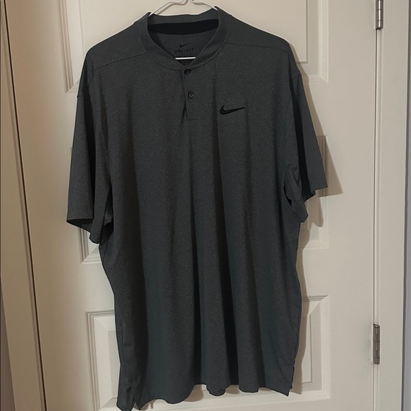 Nike Men's Dri Fit Golf Shirt - Picture 4 of 4